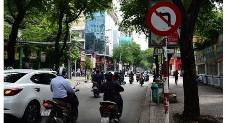 Cấm rẽ trái được quay đầu, đường một chiều cho vượt phải 3 Cấm rẽ trái được quay đầu, đường một chiều cho vượt phải 3