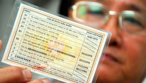 Giấy phép lái xe vô thời hạn phải đổi sang thẻ PET trước năm 2021? 51 Giấy phép lái xe vô thời hạn phải đổi sang thẻ PET trước năm 2021? 10